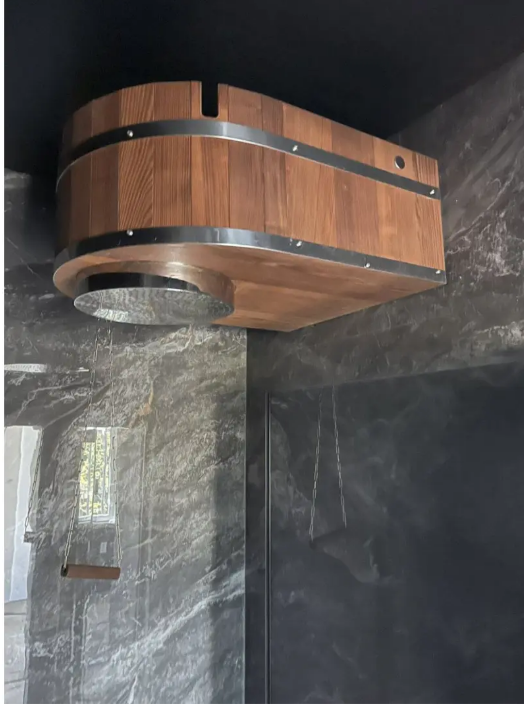 Cascadă ICEBERG termo 45 L cu inserție din inox.